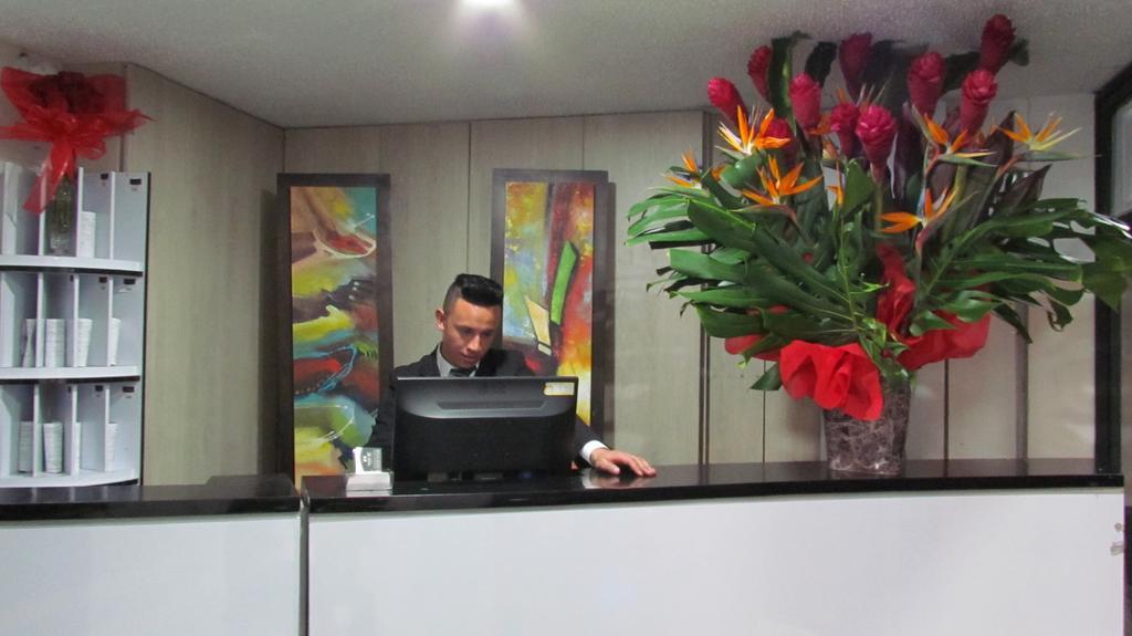 Aparta Hotel Bc Bogotá Esterno foto